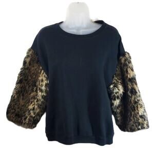 Harvey Faircloth Women’s Leopard Faux Fur 3/4 Sleeves Crewneck Sweatshirt SZ M